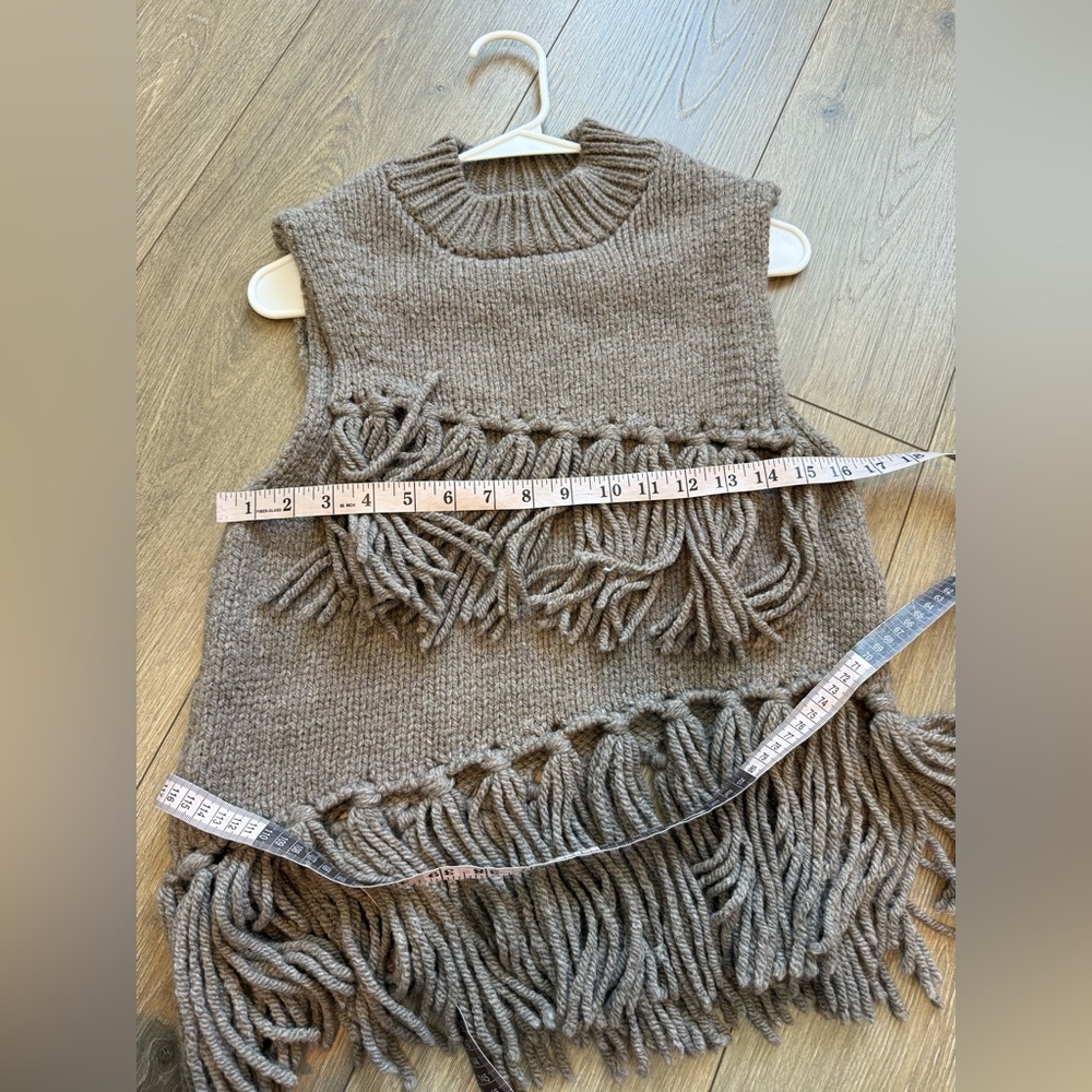 Fringed Sleeveless Knit Sweater Vest - Picture 8 of 12